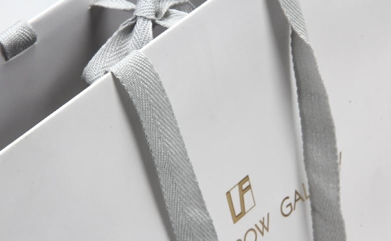 White Personalized Paper Bags High End Glasses Shopping Paper Bags