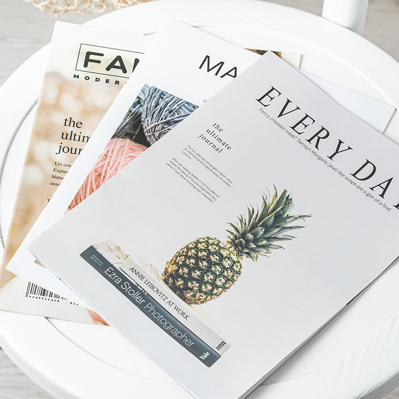 Glossy Matte Lamination Catalog Magazine Printing Full Color Custom Booklets OEM